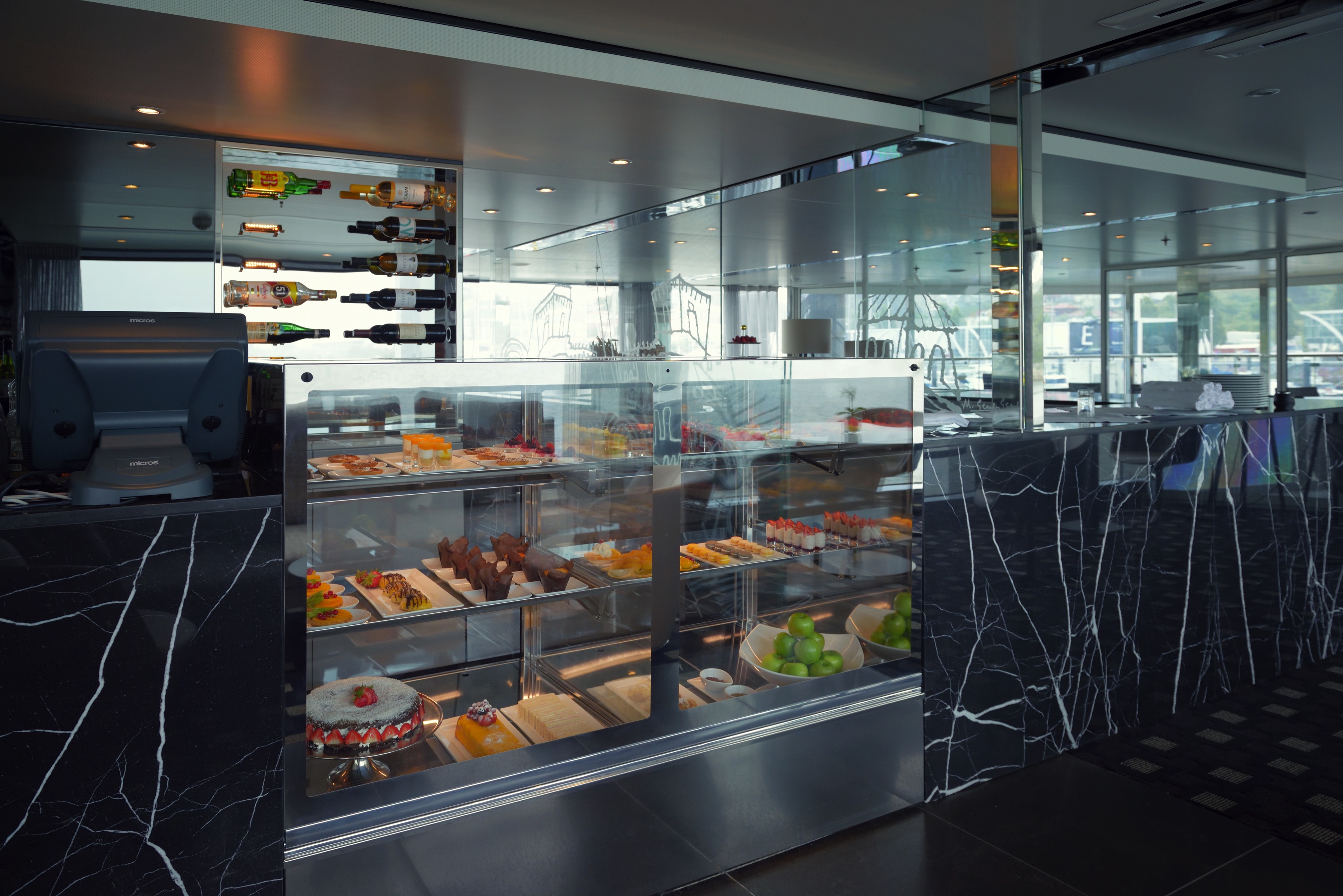 Scenic Luxury Cruises & Tours Scenic Azure River Café 2